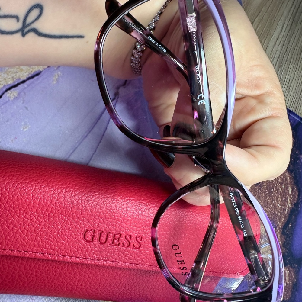 Guess Tortoiseshell Sunglasses Frames with Pink a… - image 6